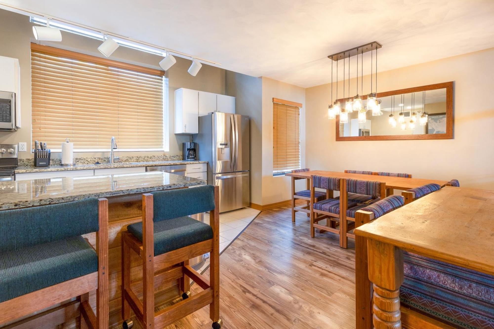 Seven Springs 2brloft Premium Condo, Sleeps 11! Champion